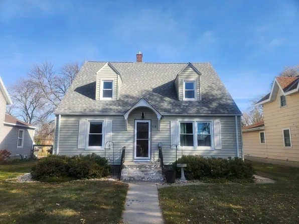 510 Bush St, Lakefield, MN 56150