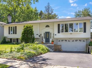 8064 Carlisle Dr, Hanover Park, IL
