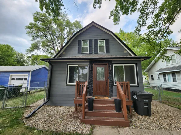 920 E 4th Ave, Mitchell, SD 57301