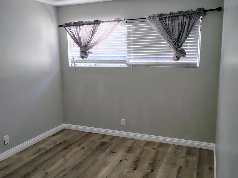 509 E Truslow Ave — Photo 19