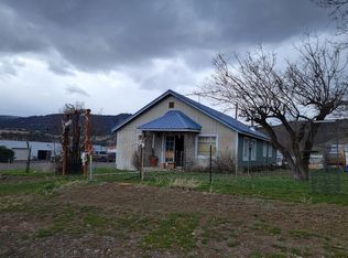 229 2nd St, Monument, OR 97864