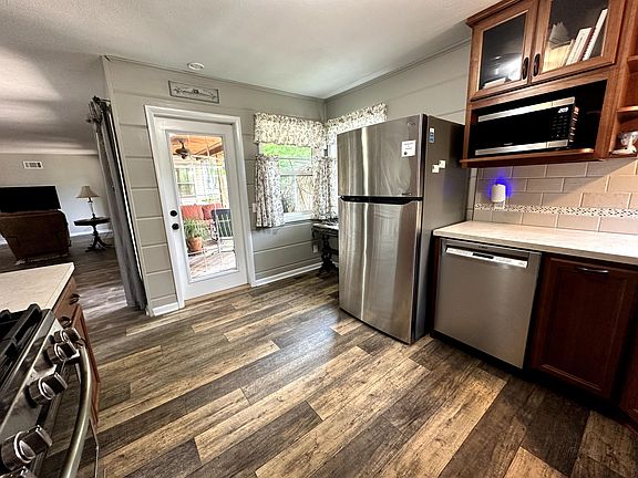 5th image of 1527 S Kentwood Avenue