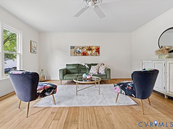 3rd image of 2552 Hickory Knoll Ln