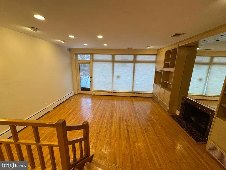 8233 Fairview Rd — Photo 6