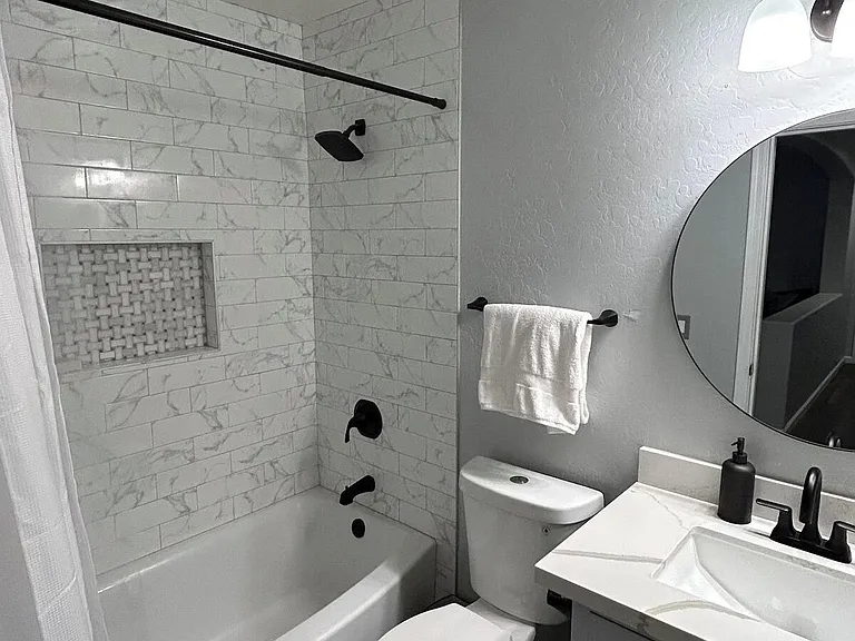 10826 W Wilshire Dr — Photo 15