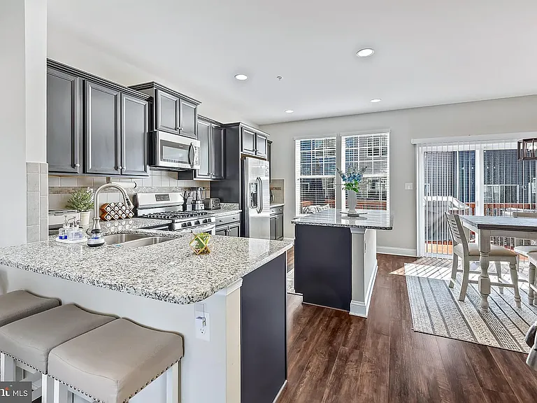 6509 Britannic Pl — Photo 35