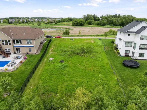 9269 Maas Dr, Saint Bonifacius, MN 55375