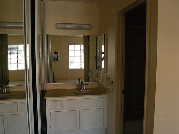 5th image of 13207 Wimberly Sq Unit 270