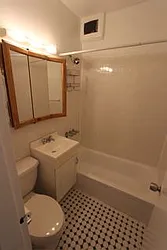 Rented by Robyn Lee, LREB