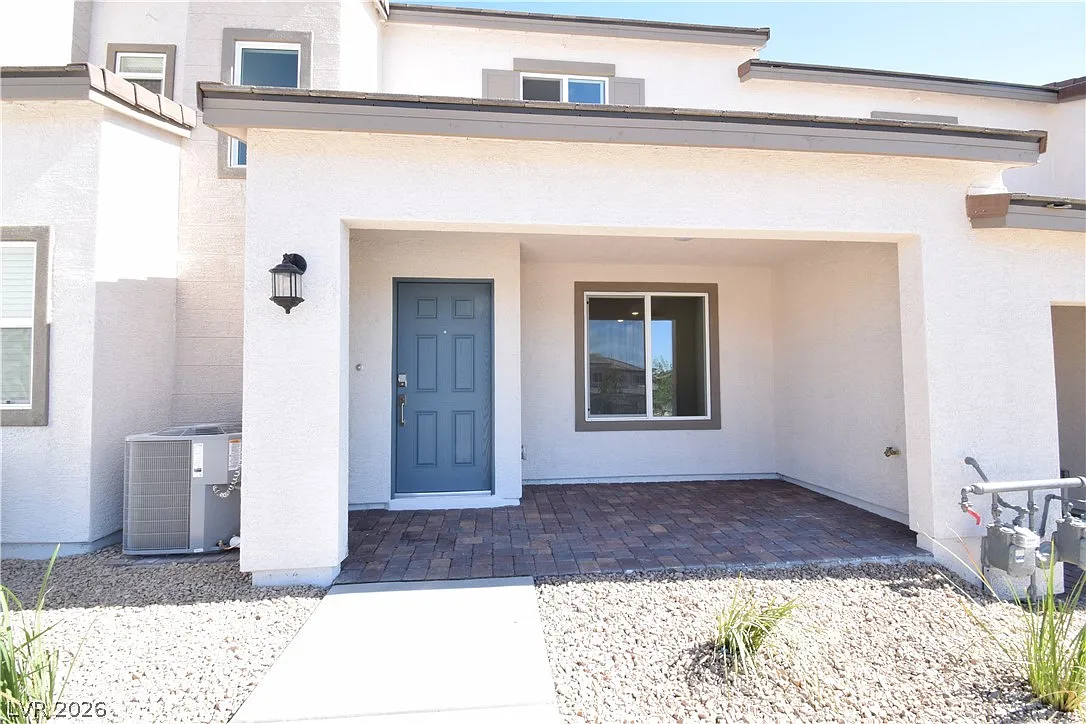 3 bed, 2.5 bath, 1188 sqft, $1,850 — Photo 2