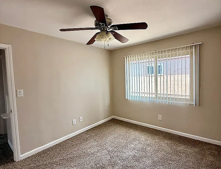 Mesa Villa Kansas — Photo 17
