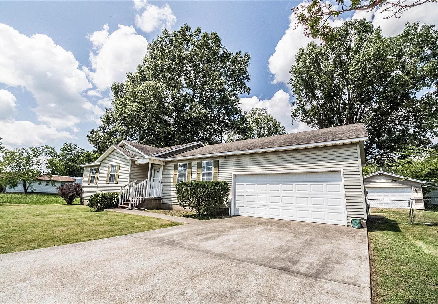 519 Nickey St, Poplar Bluff, MO 63901 MLS 23048987 Zillow