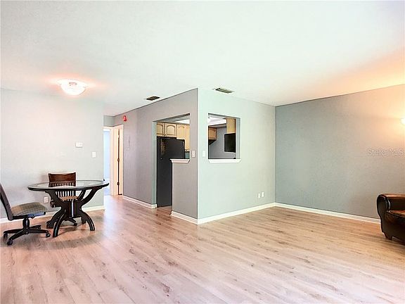 5th image of 290 Lewfield Cir