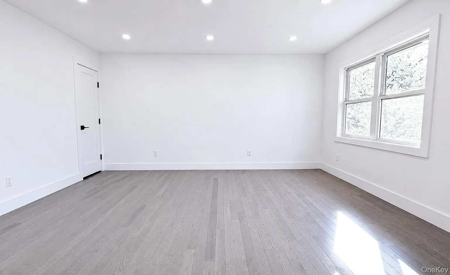 2 bed, 1.0 bath, 816 sqft, $3,500 — Photo 2