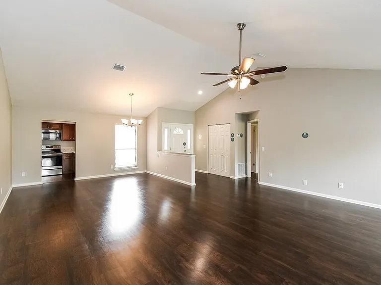 10335 Arrow Forest Ct — Photo 3