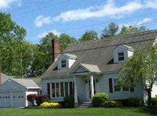 15 Mountain View Ave, Colonie, NY 12205