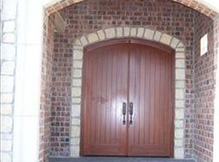 12319 Conway Rd, Saint Louis, MO 63141