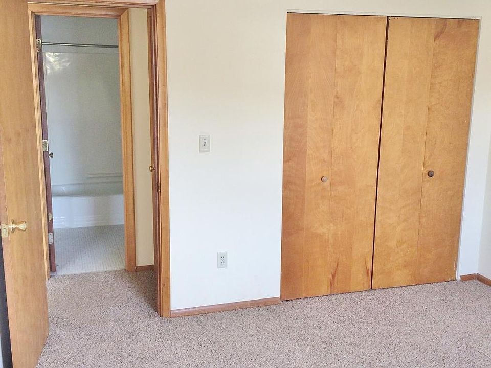 2nd image of 3412 Bloomington Ave