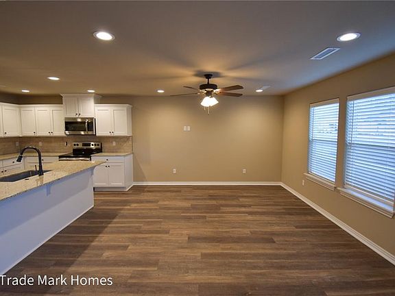 5th image of 3023-3025 W Sandra St #1-2