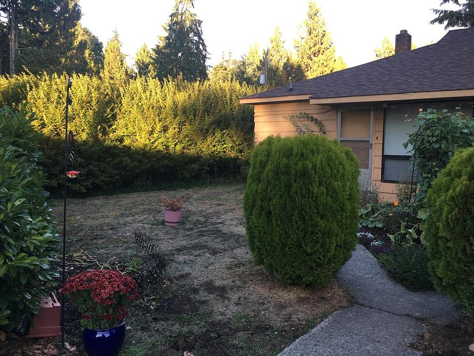 1st image of 11550 30th Ave NE #A