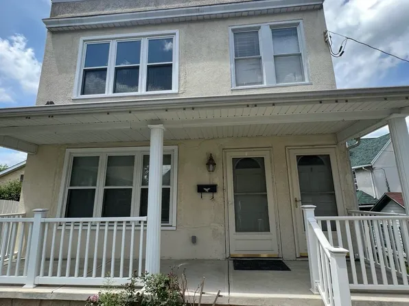 323 N Blakely St, Dunmore, PA 18512