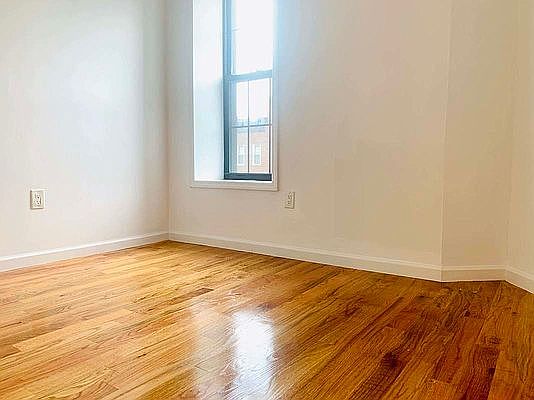 2nd image of 494 Chauncey St APT 3