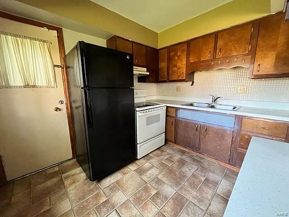 5th image of 8727 Sieloff Dr APT C