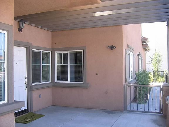 3rd image of 2990 W Stonybrook Dr