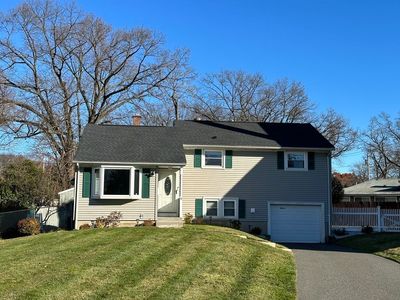 11 Greenleaf St, Chicopee, MA, 01013