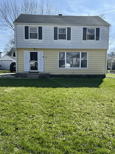 132 E Tasher St Photo 1