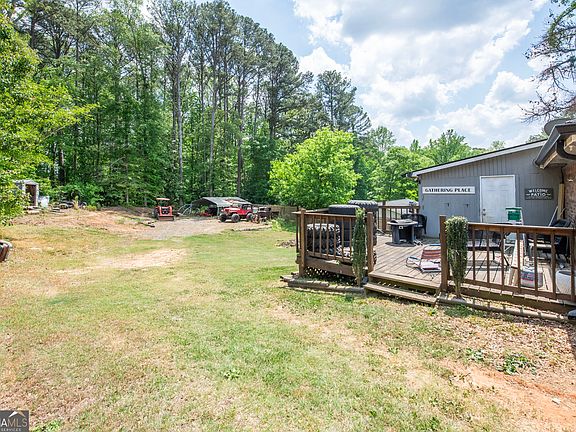 5th image of 303 Wildwood Dr