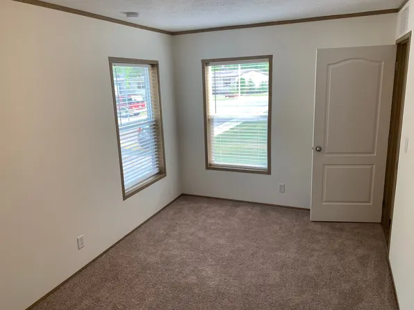 2550 Cumberland Rd, Grand Forks, ND 58201