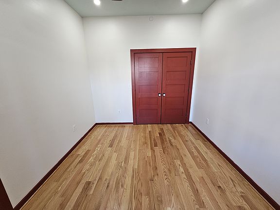 5th image of 117 N Main St #1