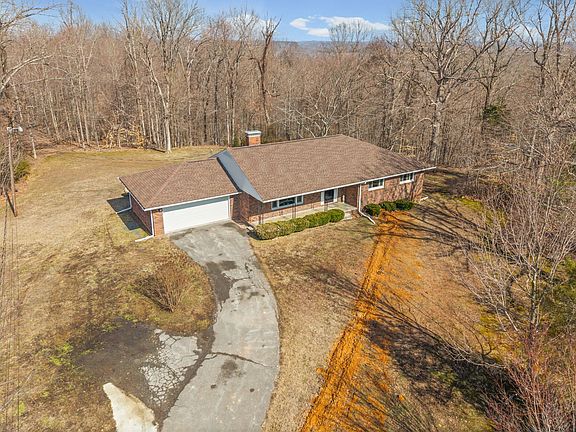 4th image of 17033 Dawson Rd