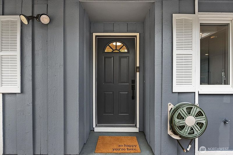 4th image of 16749 128th Avenue SE