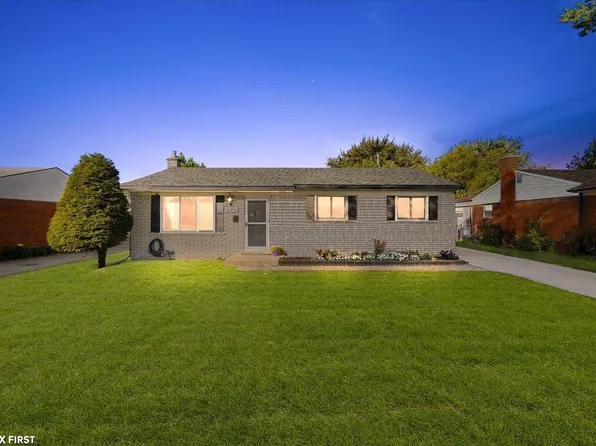 40309 Lexington Park Dr, Sterling Heights, MI 48313