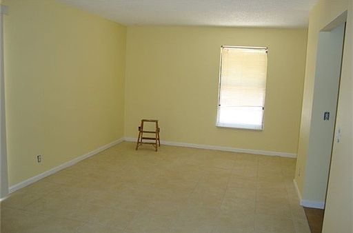 2nd image of 6107 Roger St