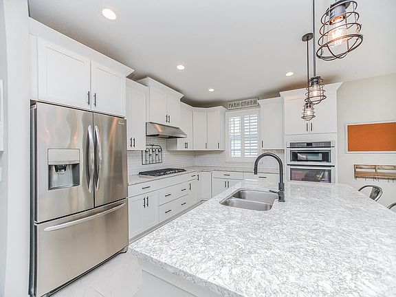 5th image of 419 Sternwheel Dr