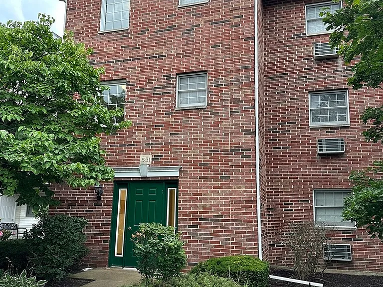 551 Leah Ln #3B — Photo 2