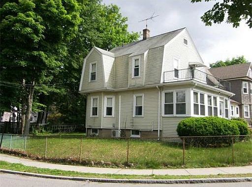 2nd image of 90 Washburn Ave