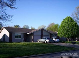 2960 W Roxbury St, Springfield, MO 65807