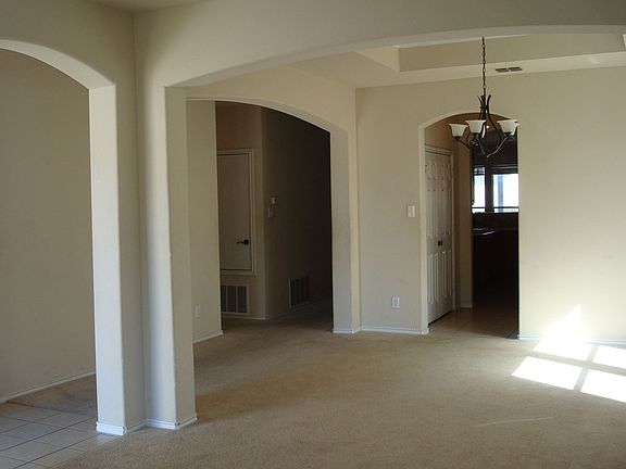 Living Room/Formal Dining