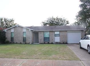 902 Quebec Dr, Garland, TX 75040