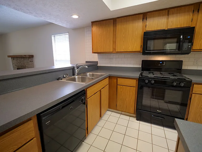 Mason Row Townhomes — Photo 38