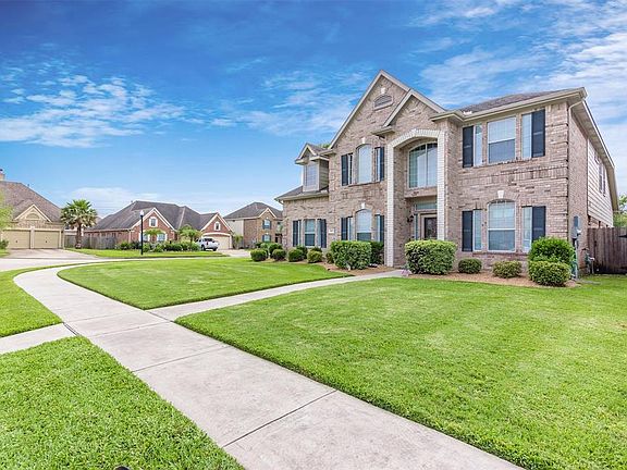 2nd image of 3402 Palm Bay Cir