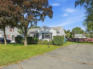 30 French St, Springfield, MA 01104