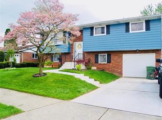 1257 Dalehurst Dr, Bethlehem, PA 18018