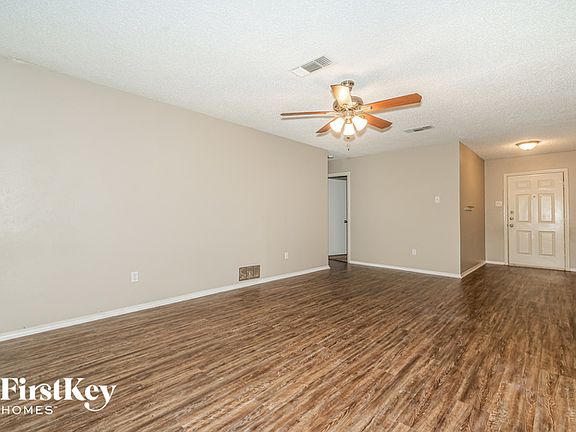 5th image of 805 Dogwood Dr