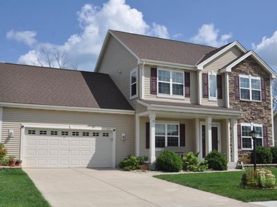 1028 Garnet Ln, Port Washington, WI, 53074