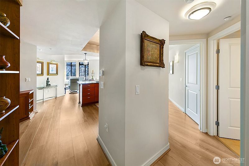5th image of 819 Virginia Street #2304